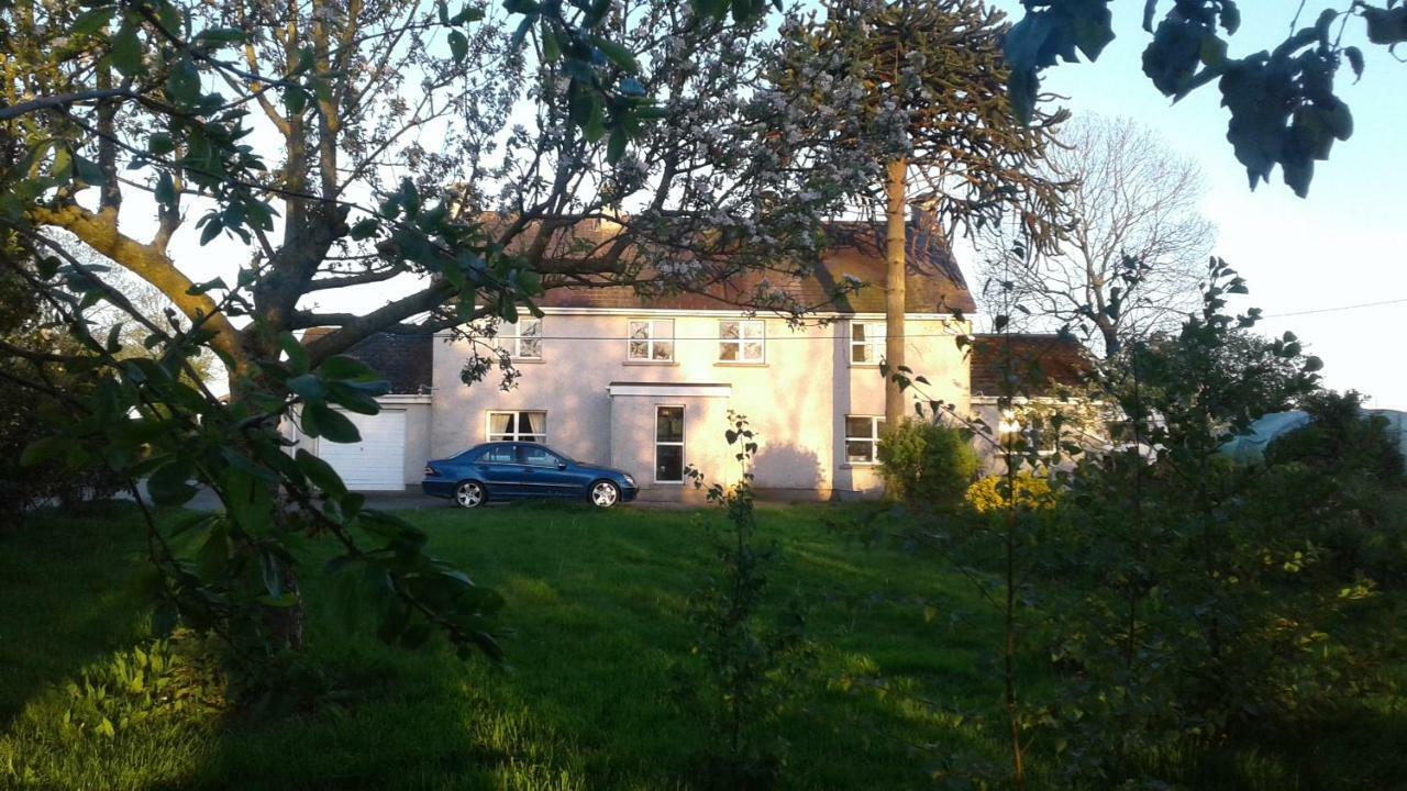 مبيت وإفطار أجالي Lisieux House On Lough Neagh المظهر الخارجي الصورة